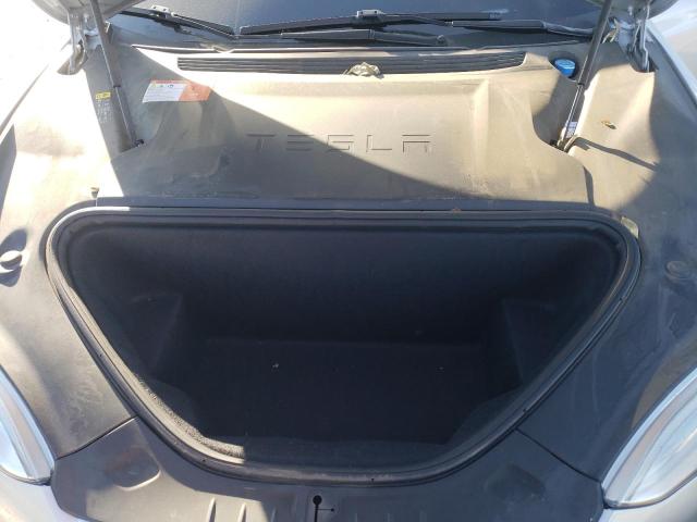 5YJSA1E26JF262517 - 2018 TESLA MODEL S SILVER photo 11
