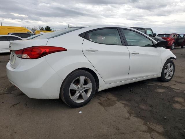 5NPDH4AE9DH234612 - 2013 HYUNDAI ELANTRA GLS WHITE photo 3