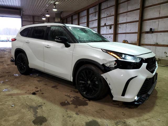 5TDKDRBH0PS006618 - 2023 TOYOTA HIGHLANDER L WHITE photo 4