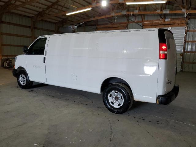 1GCWGGCA9B1178134 - 2011 CHEVROLET EXPRESS G2 WHITE photo 2