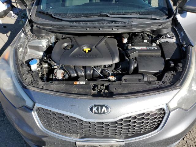 KNAFX4A69G5446447 - 2016 KIA FORTE LX GRAY photo 11