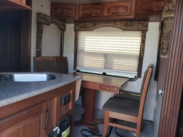 4YDF37523D4701762 - 2013 KEYSTONE MONTANA WHITE photo 5