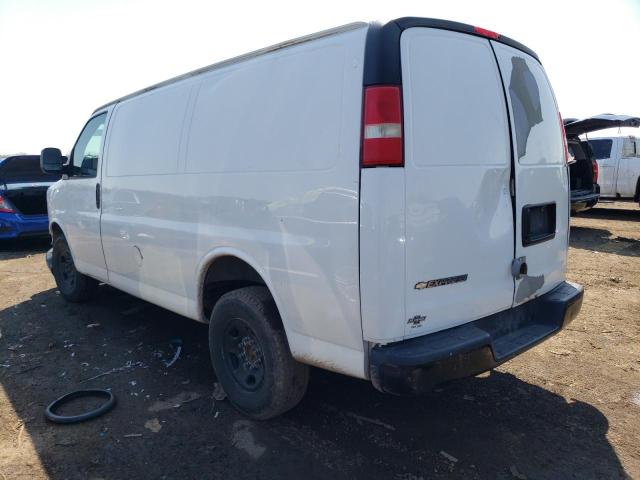 1GCWGFCA8D1129438 - 2013 CHEVROLET EXPRESS G2 WHITE photo 2