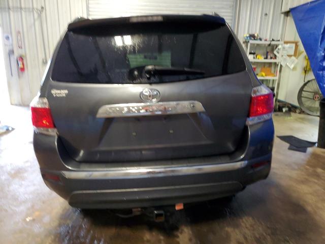 5TDZK3EH3DS111503 - 2013 TOYOTA HIGHLANDER BASE GRAY photo 6