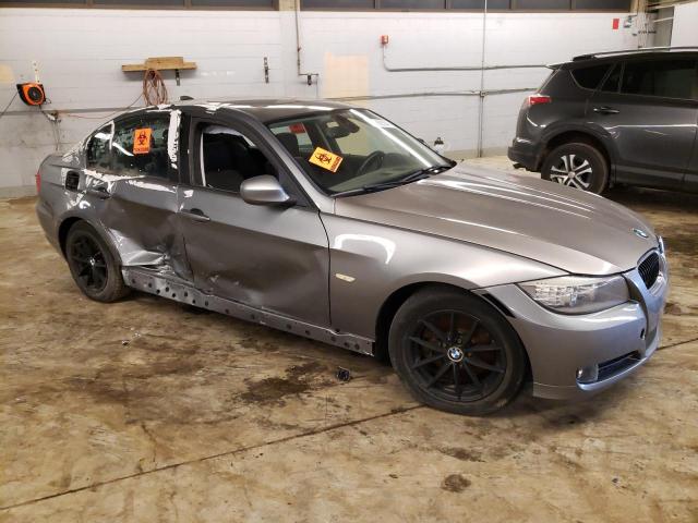 WBAPG7C5XBA795322 - 2011 BMW 3 SERIES I GRAY photo 4
