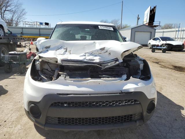 KNDJN2A21K7915595 - 2019 KIA SOUL WHITE photo 5