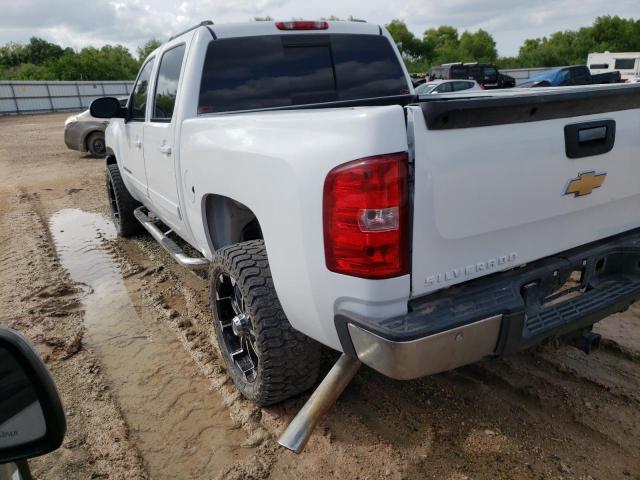 2GCEC13J471507960 - 2007 CHEVROLET SILVERADO C1500 CREW CAB WHITE photo 2