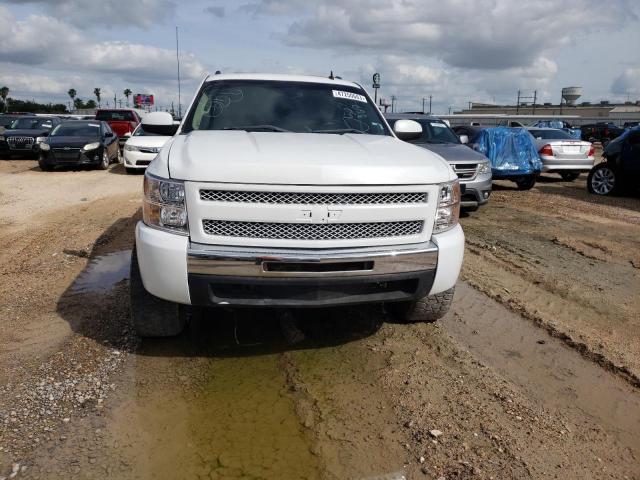 2GCEC13J471507960 - 2007 CHEVROLET SILVERADO C1500 CREW CAB WHITE photo 5