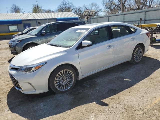 4T1BK1EB8JU275690 - 2018 TOYOTA AVALON XLE WHITE photo 1