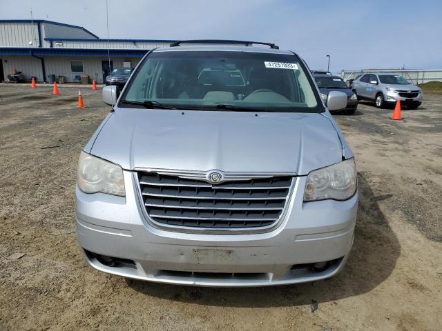 2A4RR5D14AR102917 - 2010 CHRYSLER TOWN & COU TOURING 银色 照片 5