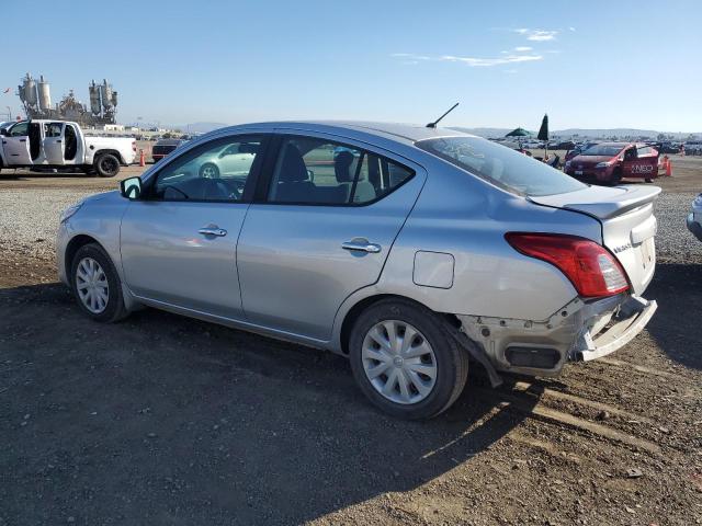 3N1CN7AP8HK470688 - 2017 NISSAN VERSA S SILVER photo 2