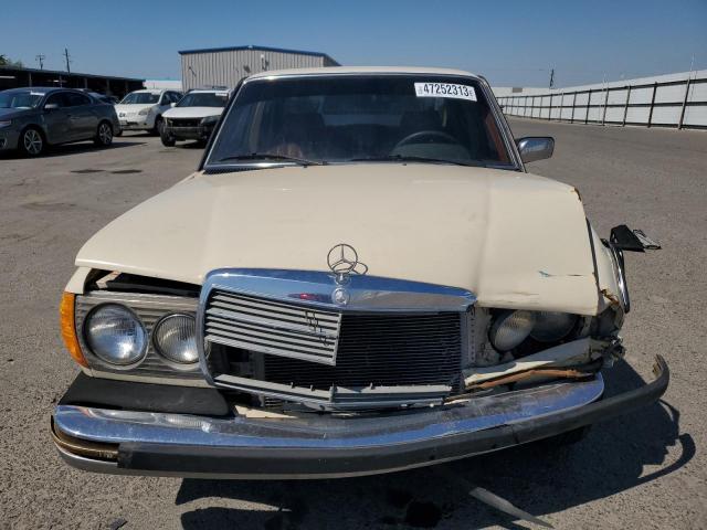 12312310174045 - 1980 MERCEDES-BENZ 240 BEIGE photo 5