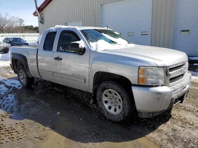 1GCSKREA5AZ161191 - 2010 CHEVROLET SILVERADO K1500 LS SILVER photo 4