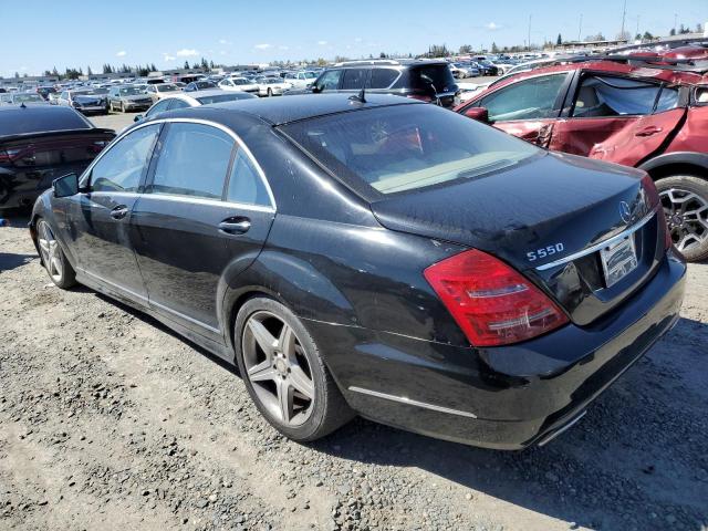 WDDNG7BB2BA389977 - 2011 MERCEDES-BENZ S 550 BLACK photo 2