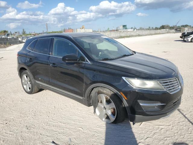 5LMCJ1C90HUL13783 - 2017 LINCOLN MKC PREMIERE BLACK photo 4