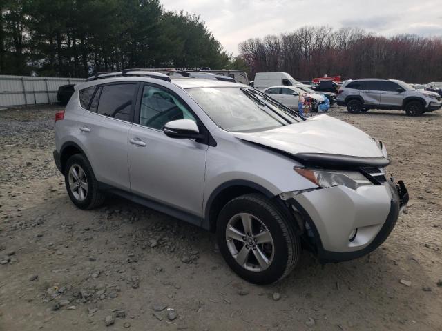 2T3RFREV5FW348847 - 2015 TOYOTA RAV4 XLE SILVER photo 4