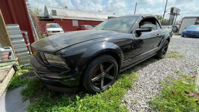 1ZVFT84N455192472 - 2005 FORD MUSTANG BLACK photo 2