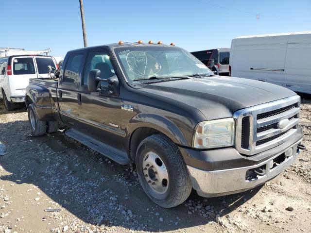 1FTWW32P15EA28470 - 2005 FORD F350 SUPER DUTY GRAY photo 4