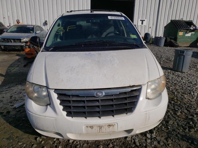 2C4GP54L05R393779 - 2005 CHRYSLER TOWN & COU TOURING 白色 照片 11