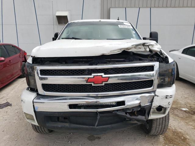 3GCPCSE09BG209133 - 2011 CHEVROLET SILVERADO C1500 LT WHITE photo 5