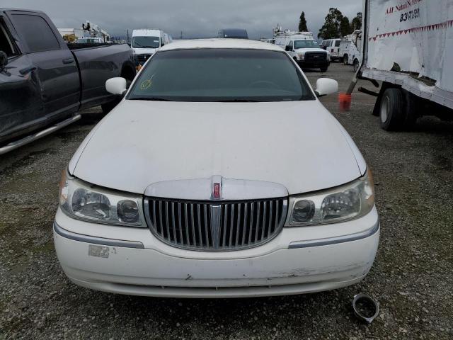 1L1FM81W2YY798737 - 2000 LINCOLN TOWN CAR EXECUTIVE WHITE photo 5