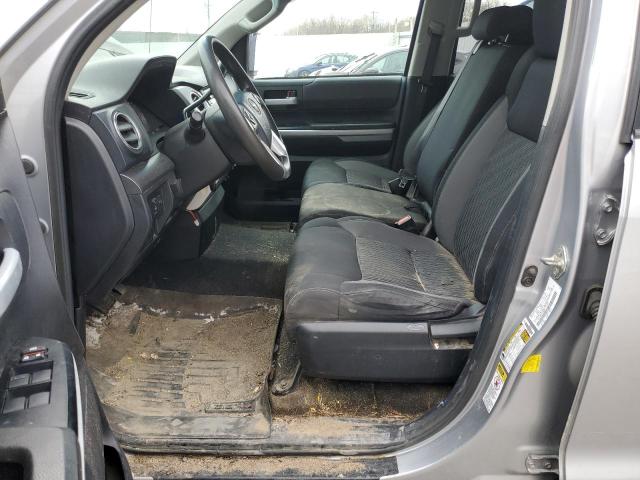 5TFUY5F1XFX436958 - 2015 TOYOTA TUNDRA DOUBLE CAB SR/SR5 SILVER photo 7