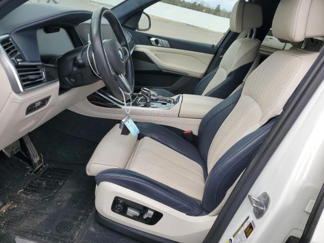 5UXCX4C57KLS36586 - 2019 BMW X7 XDRIVE50I WHITE photo 7