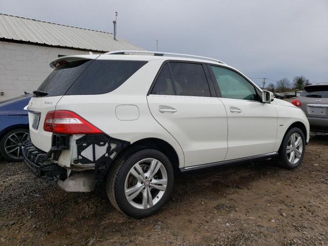 4JGDA5HB8CA045263 - 2012 MERCEDES-BENZ ML 350 4MATIC WHITE photo 3