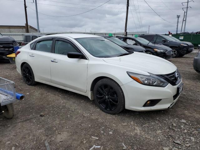 1N4AL3AP9JC245491 - 2018 NISSAN ALTIMA 2.5 WHITE photo 4