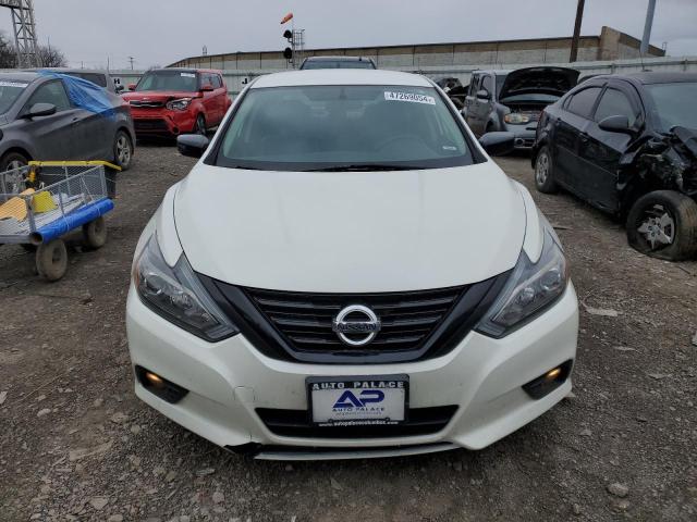 1N4AL3AP9JC245491 - 2018 NISSAN ALTIMA 2.5 WHITE photo 5