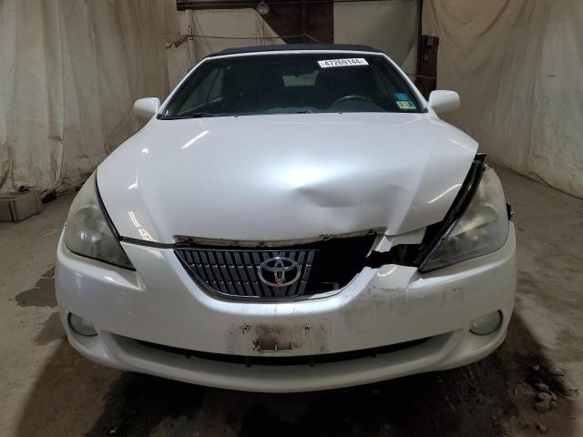 4T1FA38P95U054399 - 2005 TOYOTA CAMRY SOLA SE WHITE photo 5