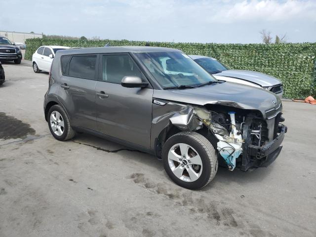 KNDJN2A26J7520777 - 2018 KIA SOUL GRAY photo 4