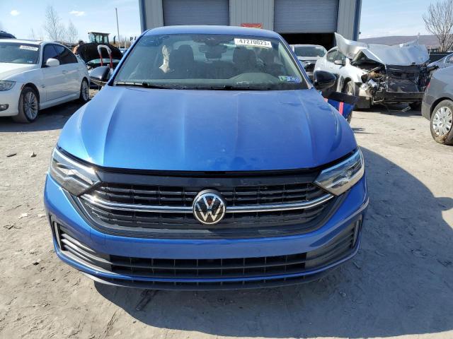 3VWBM7BU4NM031095 - 2022 VOLKSWAGEN JETTA SPORT BLUE photo 5