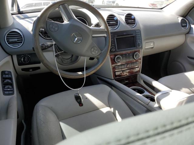 4JGBB8GB2BA725780 - 2011 MERCEDES-BENZ ML 350 4MATIC BLACK photo 8