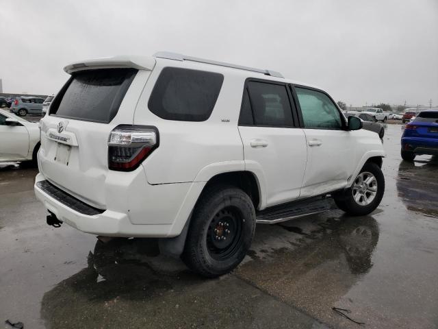 JTEZU5JR9E5072388 - 2014 TOYOTA 4RUNNER SR5 WHITE photo 3