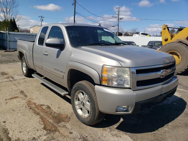 2GCEK19J771603317 - 2007 CHEVROLET SILVERADO K1500 SILVER photo 4