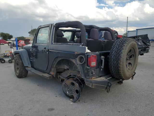 1C4AJWAG3DL549440 - 2013 JEEP WRANGLER SPORT GRAY photo 2