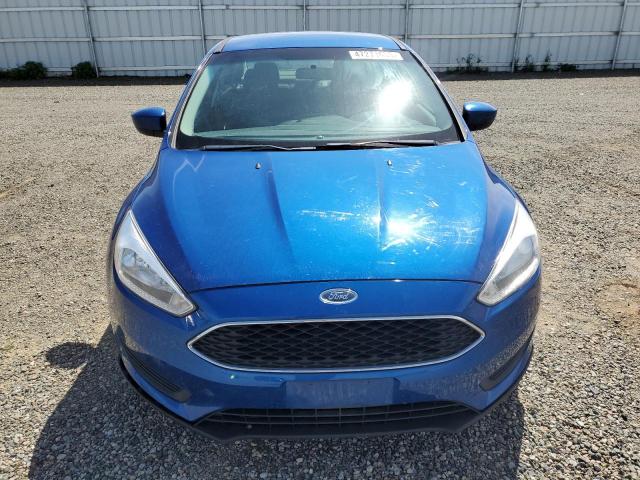 1FADP3FE1JL249298 - 2018 FORD FOCUS SE BLUE photo 5