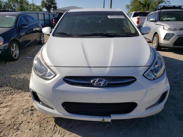 KMHCT4AE7HU325329 - 2017 HYUNDAI ACCENT SE WHITE photo 5