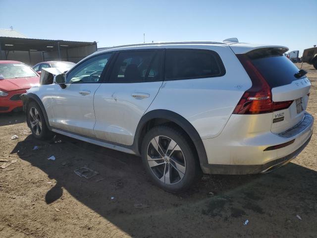 YV4102WKXM1069073 - 2021 VOLVO V60 CROSS T5 MOMENTUM WHITE photo 2