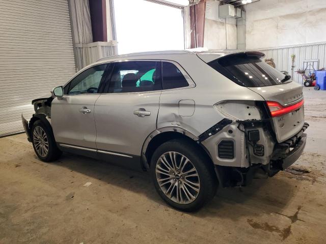 2LMTJ8LR5GBL44256 - 2016 LINCOLN MKX RESERVE SILVER photo 2