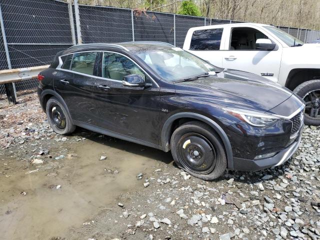 SJKCH5CR7JA044597 - 2018 INFINITI QX30 BASE Schwarz Foto 4
