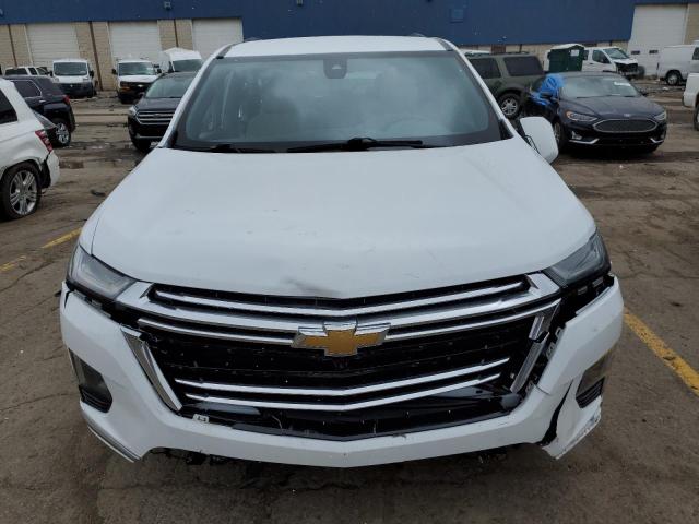 1GNEVKKW1NJ135078 - 2022 CHEVROLET TRAVERSE PREMIER WHITE photo 5