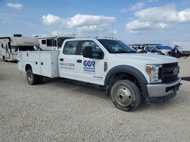 1FD0W4HT6KED99339 - 2019 FORD F450 SUPER DUTY WHITE photo 1