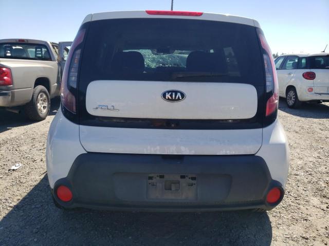 KNDJN2A2XG7324124 - 2016 KIA SOUL WHITE photo 6