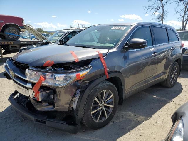 5TDJZRFH8HS436311 - 2017 TOYOTA HIGHLANDER SE GRAY photo 1