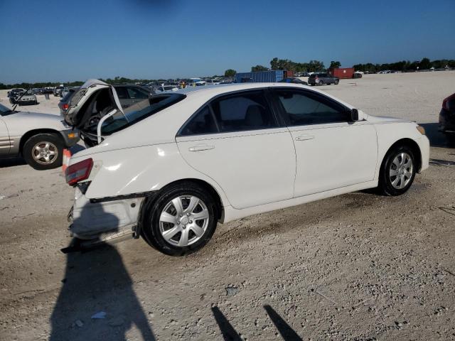 4T1BF3EK8AU543797 - 2010 TOYOTA CAMRY BASE WHITE photo 3