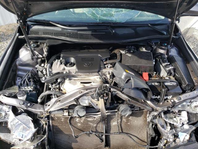 4T1BF1FK6HU438446 - 2017 TOYOTA CAMRY LE GRAY photo 11