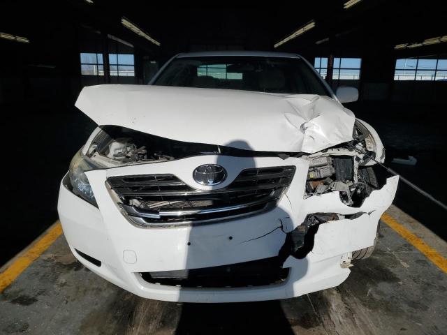 JTNBB46K073036052 - 2007 TOYOTA CAMRY HYBRID WHITE photo 5