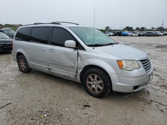 2A4RR5D16AR451061 - 2010 CHRYSLER TOWN & COU TOURING SILVER photo 4